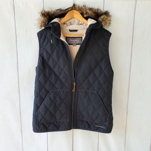 Eddie Bauer black sherpa lining vest